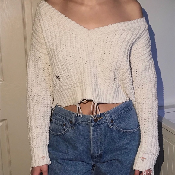Super cute white knitted cropped sweater - Picture 1 of 5